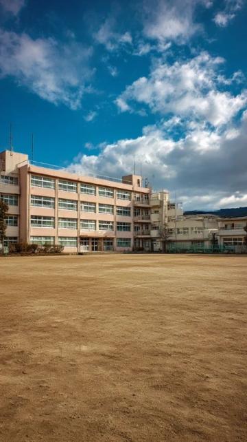 老六中变脸漯河小学解放路校区，铁东片区的家长看好这块金字招牌？7月13日