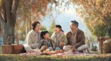 侣行夫妇南京户外展美食盛宴，共享环球冒险故事与野食魅力
