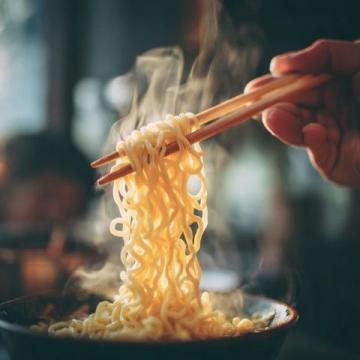 宜宾燃面:川味翘楚,天底下最好吃的面食揭秘