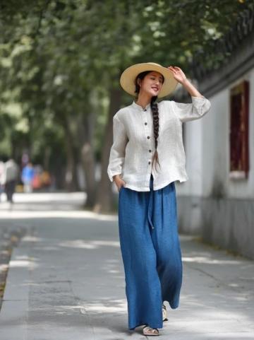 今天我穿什么重庆的时尚与舒适之选在重庆这座山城，天气变化多端，早晚温差大