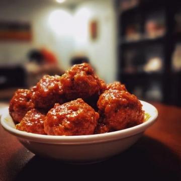 猪肉丸子是一个百搭的美食，能炸，能炖菜，能红烧，能糖醋，还能做汤,平时做一些