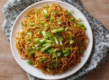 正宗油泼面做法(油泼面美食)