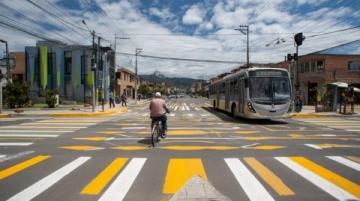 盘州市红果城区新增公交线路:连接胜境街道办石脑上坝,助力乡村振兴与城市互动