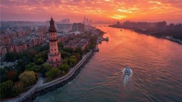 以下是一份厦门旅游攻略,涵盖景点、美食、住宿等方面内容