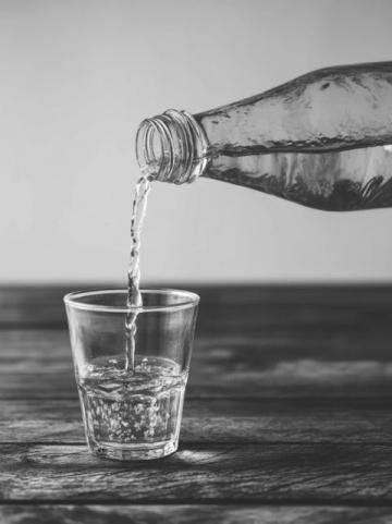 揭秘饮水常识陷阱：科学揭秘你的饮水误区！