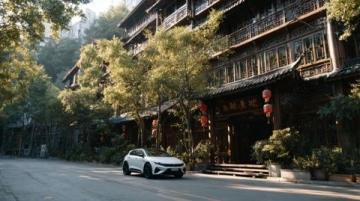 资深玩家揭秘：重庆必去慎去之地，避坑指南助你畅游山城