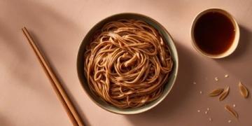 昆明人的早点特色：鲜香味美、酸辣开胃、米面为主、制作精细、搭配多元