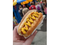 五一假期美食探店：路边小吃新体验