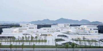 深圳东部这座“未来医院”竣工！依山傍海，全院数字化打造