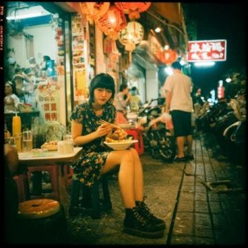 深夜里的珠村大排档:CBD胃囊的温暖救赎 Station