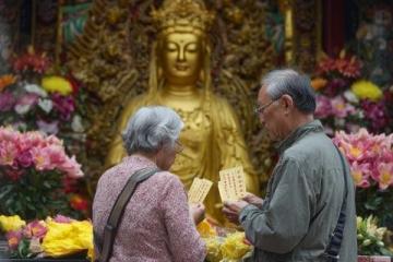 衢州根雕艺术五日游首日:弥勒佛像与罗汉群像震撼之旅