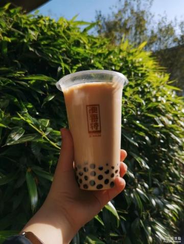 你尝试过秋天喝奶茶吗?
