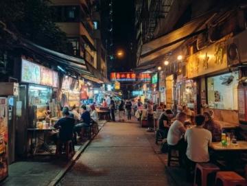 台湾夜市美食蚵仔煎:看似简单却藏美味秘诀!