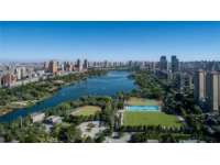 海南小镇蜕变录：从旧日时光到现代繁华的交通与环境革新之旅