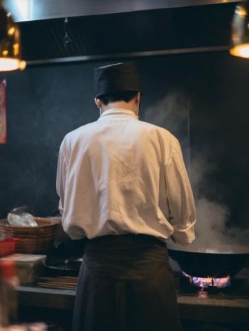 一路走来,料理都能做的出色厨子