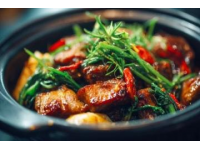 百色市的特色美食丰富多样，以下是一些具有代表性的美食